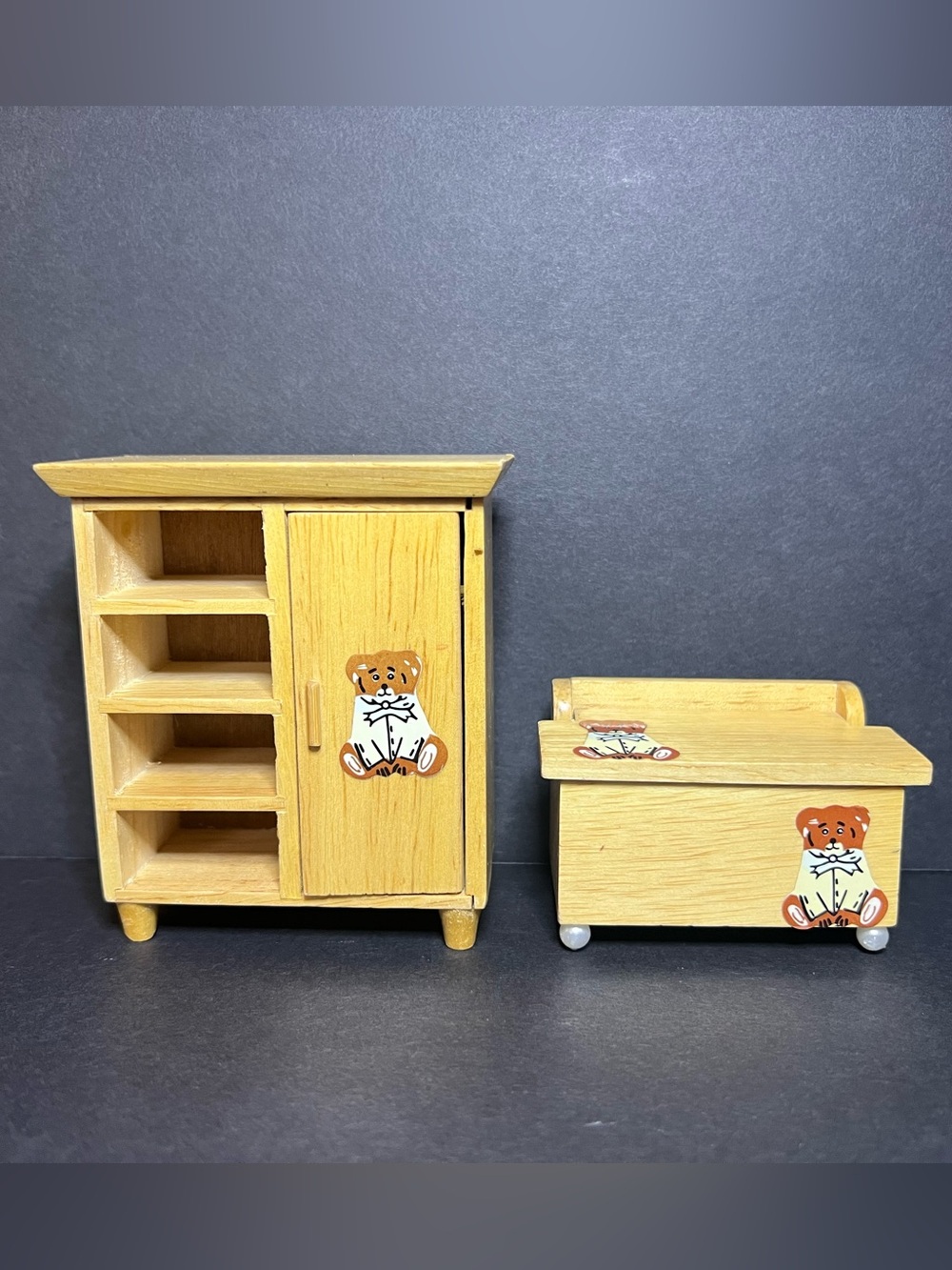 VTG Set of Town Square Mini Wood Dollhouse Dresser & Trunk Teddy Bear Furniture